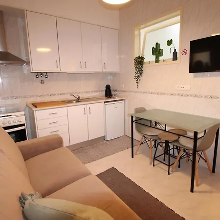 Nas Olaias A 5 Minutos Da Faculdade Isel E Ist Appartement