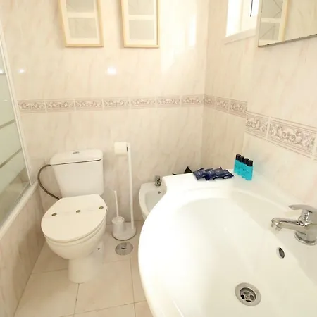 Nas Olaias A 5 Minutos Da Faculdade Isel E Ist * Lisbona